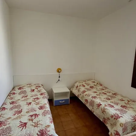 Beachside Duplex With Bbq And Pool بيبيوني